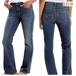 Levi's 515 Bootcut Medium Wash Bootcut Jeans. Size 6L.
